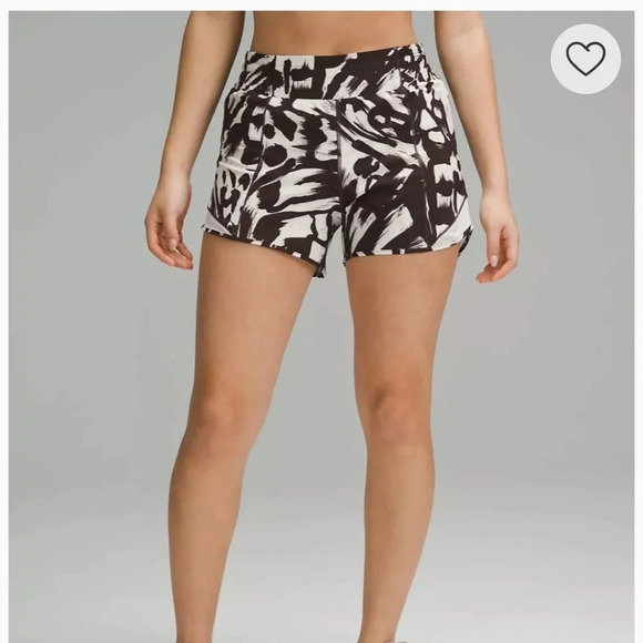 LULULEMON HottyHot High-Rise Short  Monarch Bloom Bone Espresso/Bone. Size 2 NWT - Picture 1 of 6